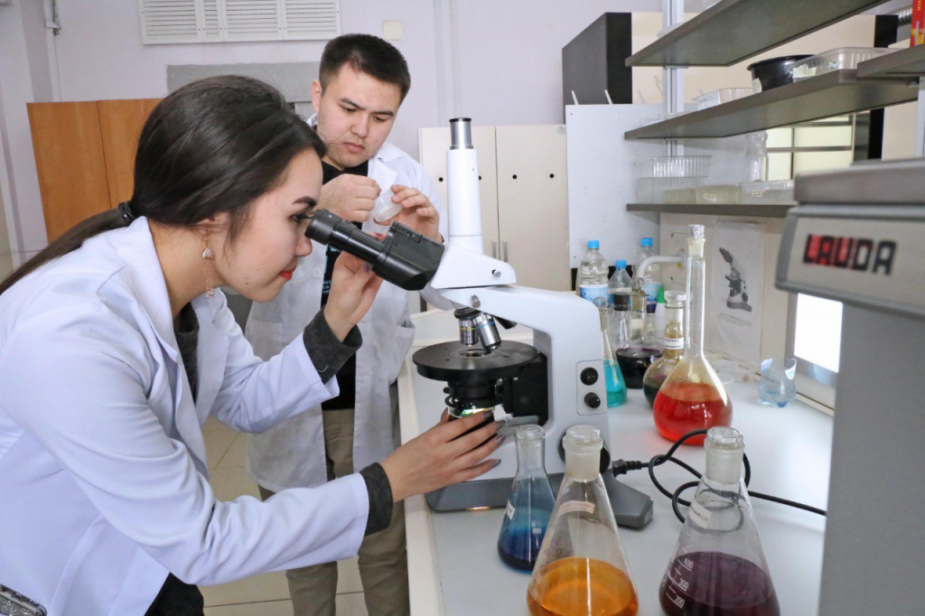 ТОП - 5 лучших университетов Казахстана с техническими специальностями