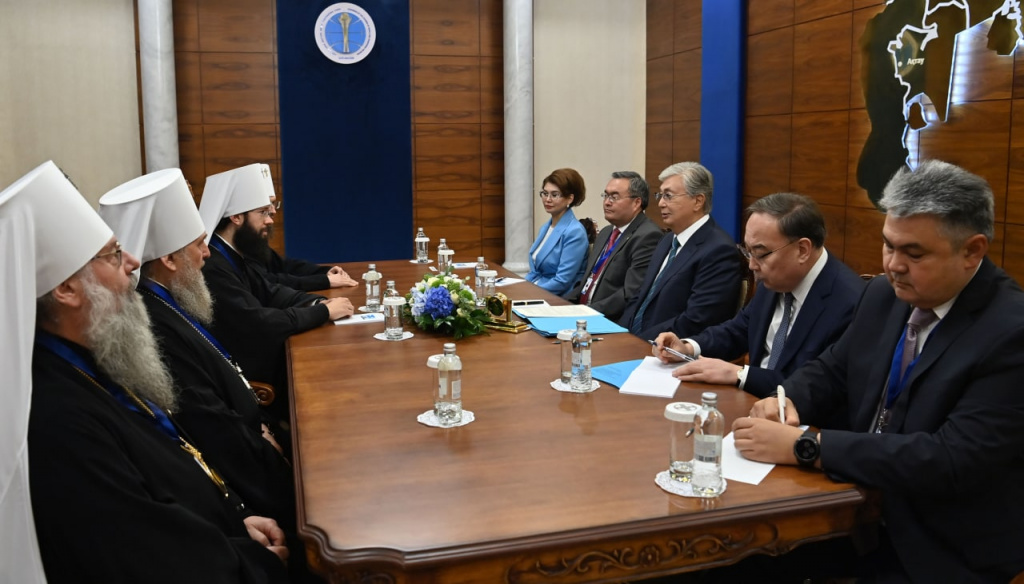 Глава государства провел встречу с представителями православной церкви
