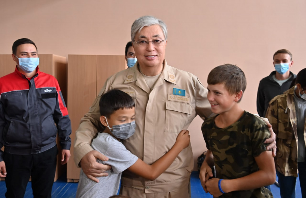 Касым-Жомарт Токаев встретился с пострадавшими от лесных пожаров
