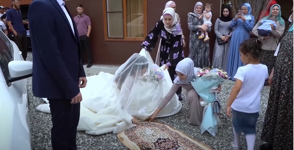 Чеченская свадьба в Казахстане: никакого алкоголя, максимум – кумыс