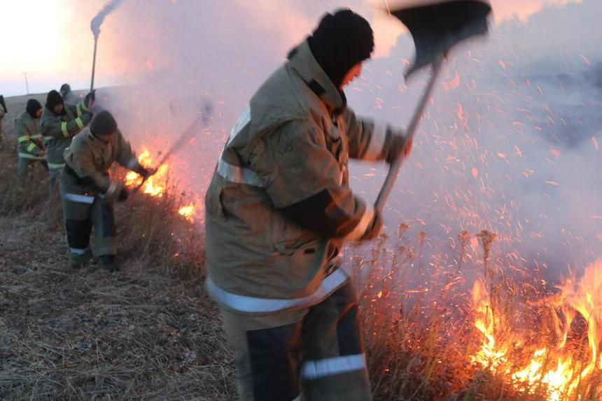 Ситуация со степными пожарами стабилизировалась в Карагандинской области
