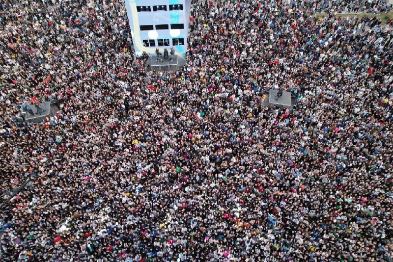 Президент реформасын қолдауға арналған концертке 25 мың адам жиналды