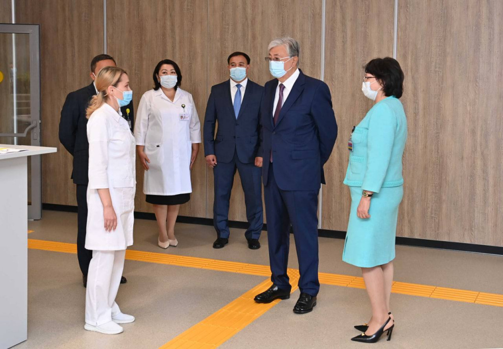 Касым-Жомарт Токаев посетил Центр ядерной медицины 