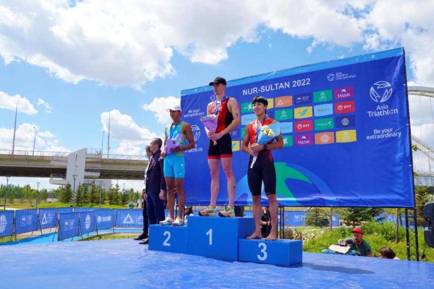 Казахстанцы завоевали две медали на чемпионате Азии по триатлону в Нур-Султане