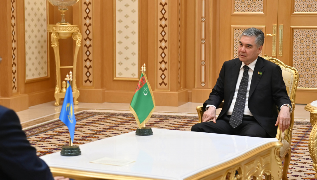 Kassym-Jomart Tokayev holds meeting with Gurbanguly Berdimuhamedow