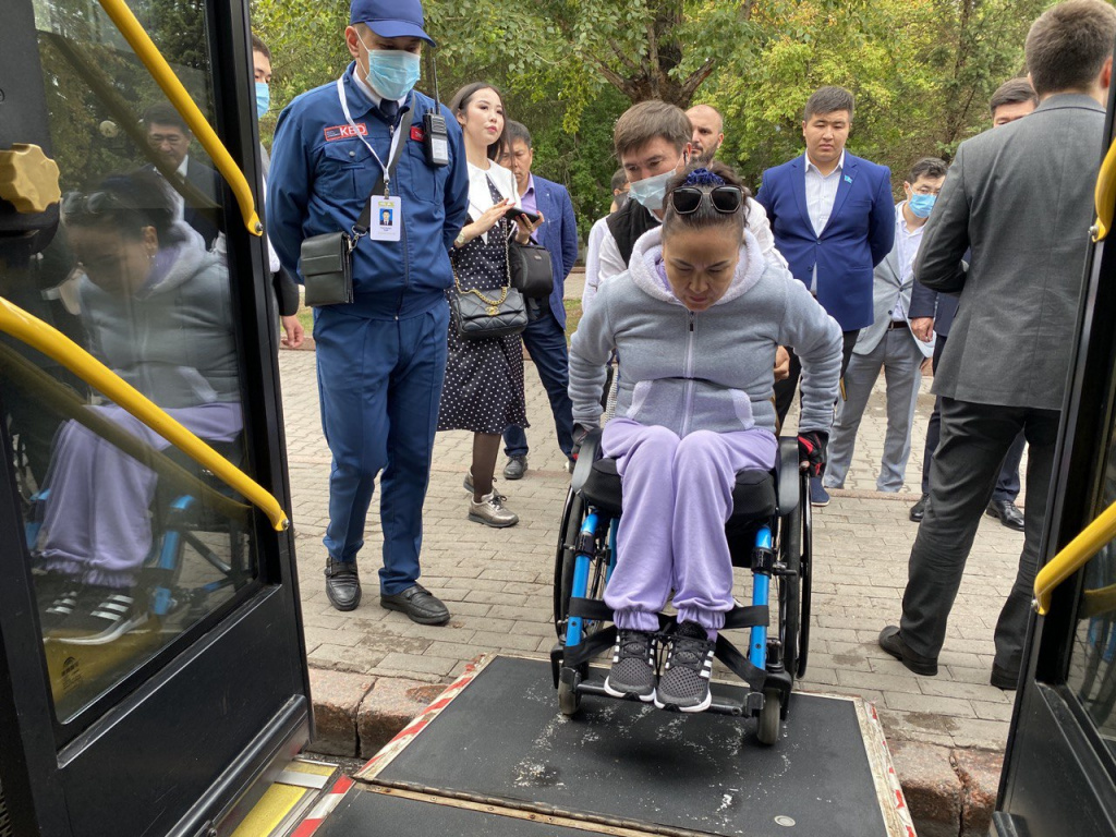 Қоғамдық көліктерде арбаға таңылғандар үшін жағдай жасалған ба?