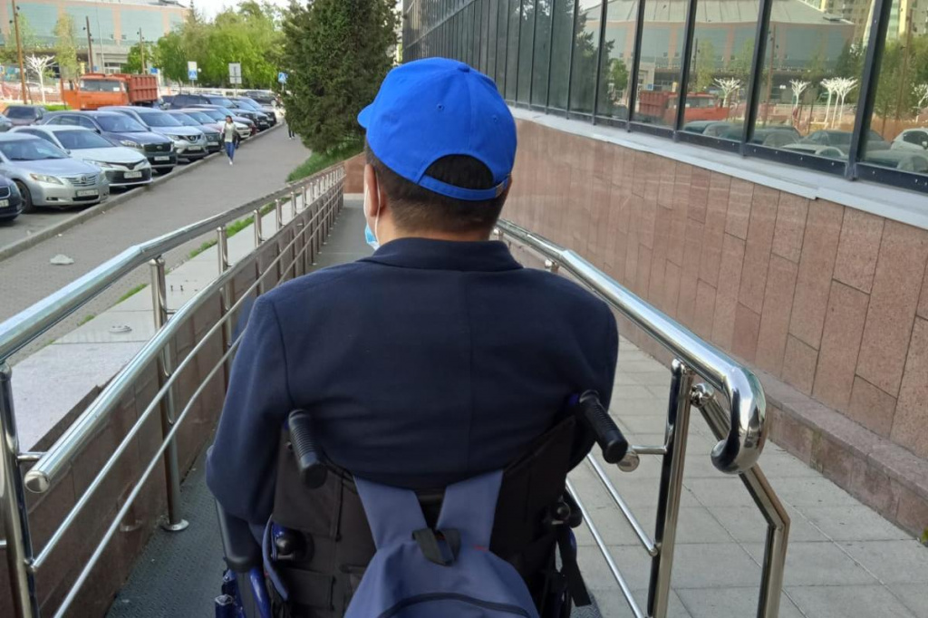 В Казахстане проверили избирательные участки на доступность для лиц с инвалидностью