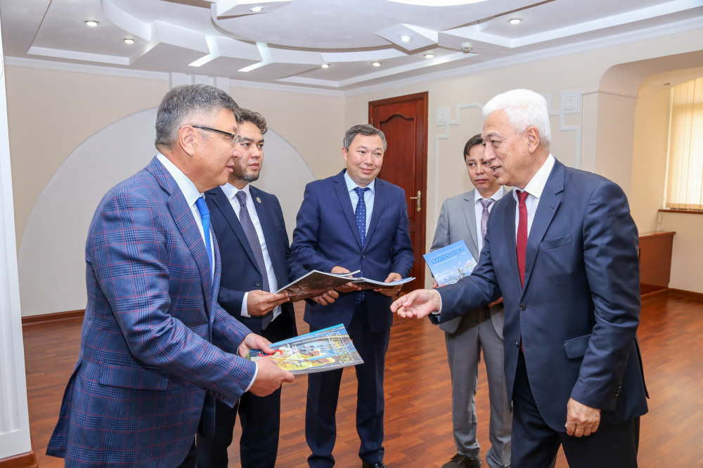Казахстан и Узбекистан: Укрепление двусторонних отношений – ключ к успеху