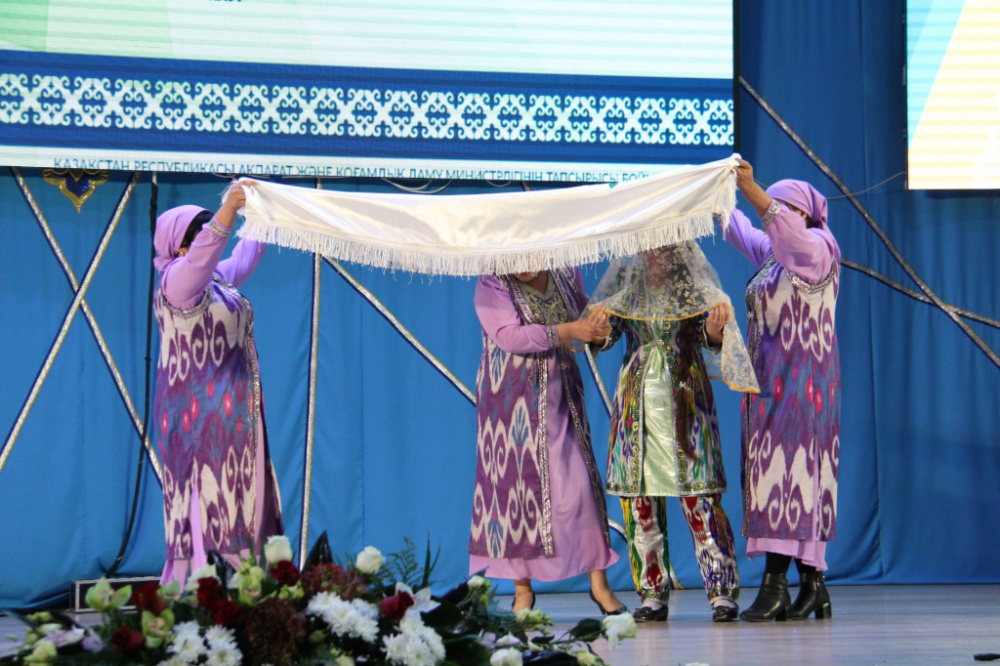 Костанайская семья Ким вернулась из Шымкента с дипломом и ценными призами с фестиваля «Сохраняя традиции» 