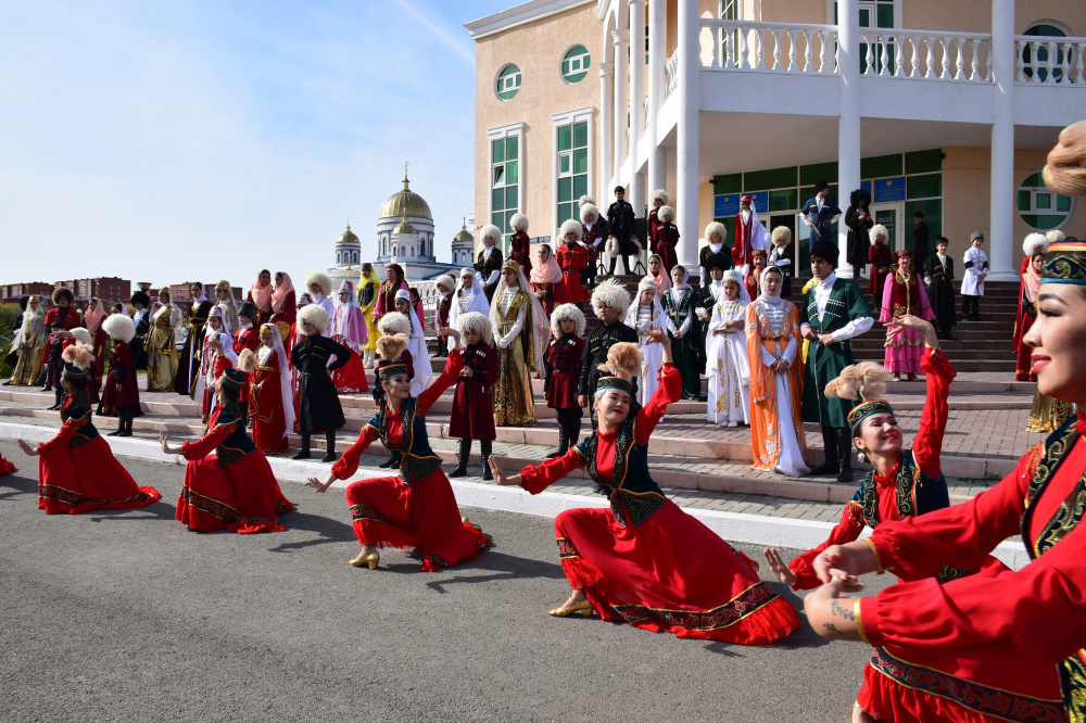 В Кокшетау в рамках фестиваля дружбы отметили 30-летие чечено-ингушского общества