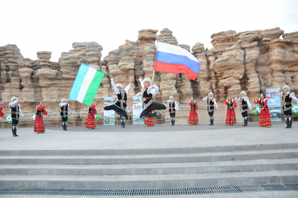 Казахстанские башкиры съехались в столицу отметить древний праздник «Йыйын»