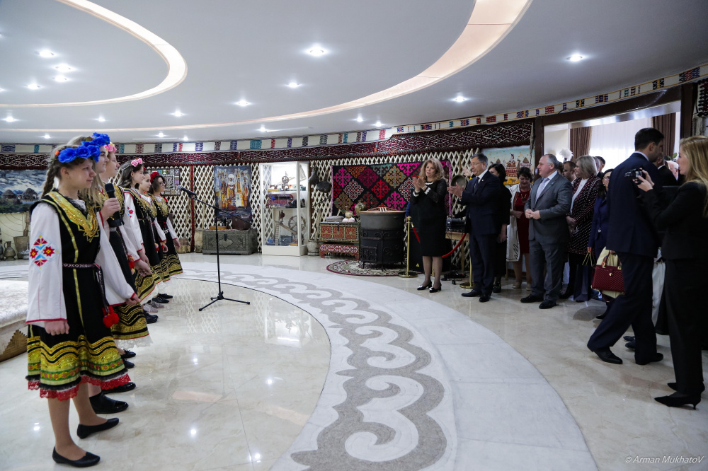 Zhanseit Tuimebayev Meets Vice President of Bulgaria