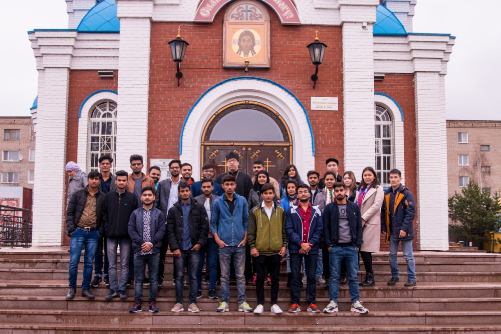 В СКО для иностранных студентов организовали экскурсию по духовным святыням