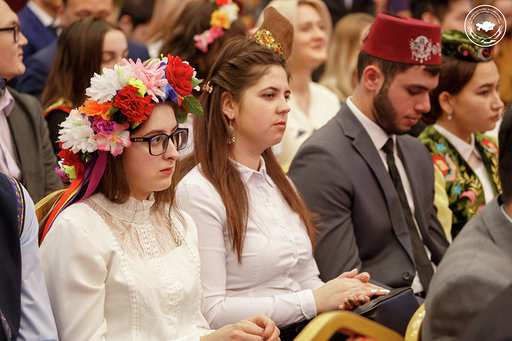 Алексей Овчаров: Казахский язык должен стоять наравне с гербом, флагом и гимном