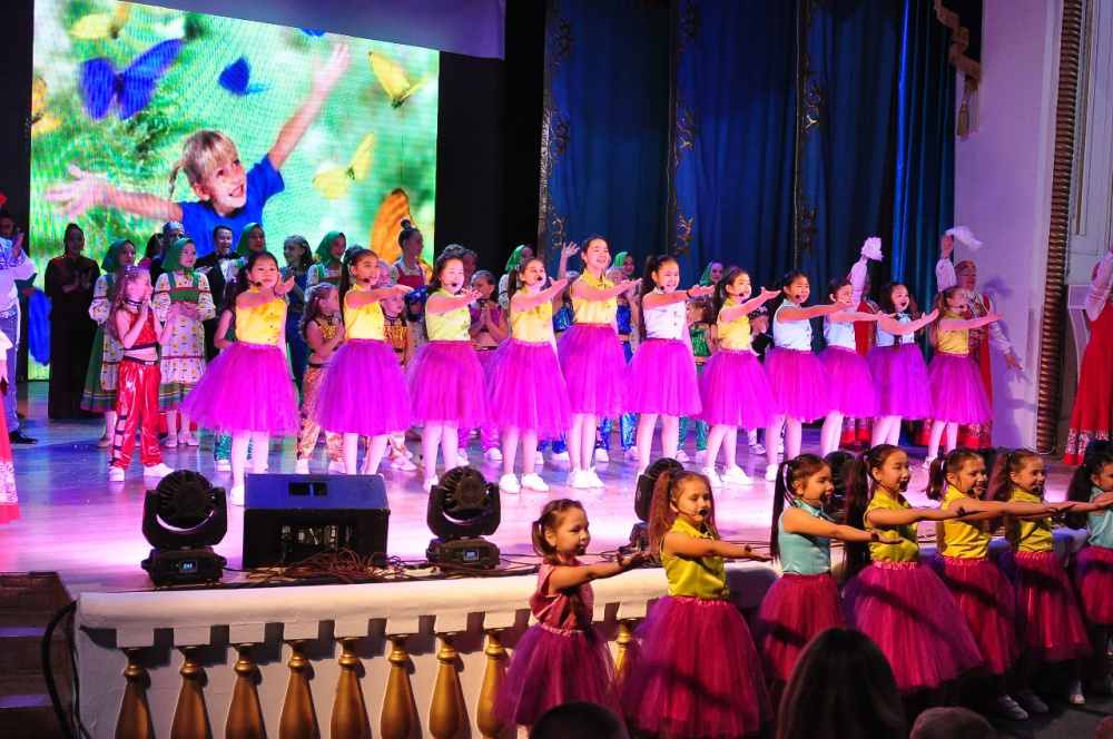 В Атырау прошел фестиваль дружбы «Dostar fest»