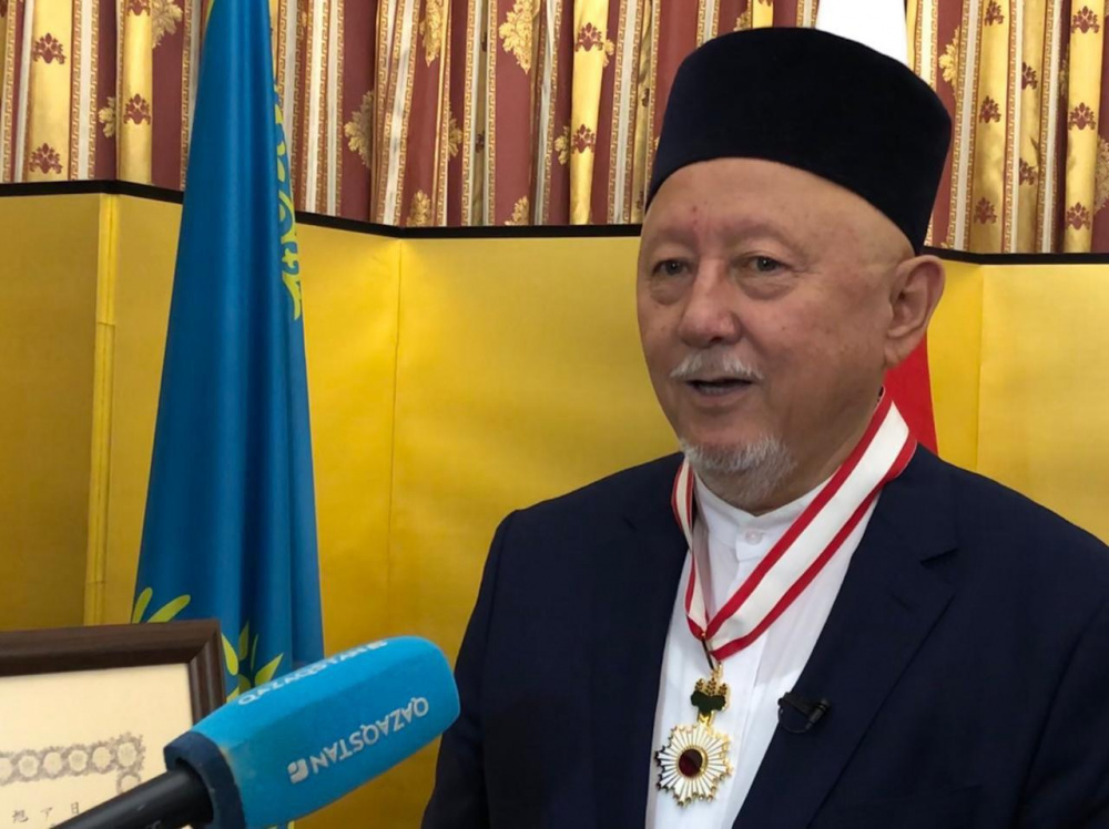 Absattar Derbisali Conferred the Order of the Rising Sun, Gold Rays with Neck Ribbon 