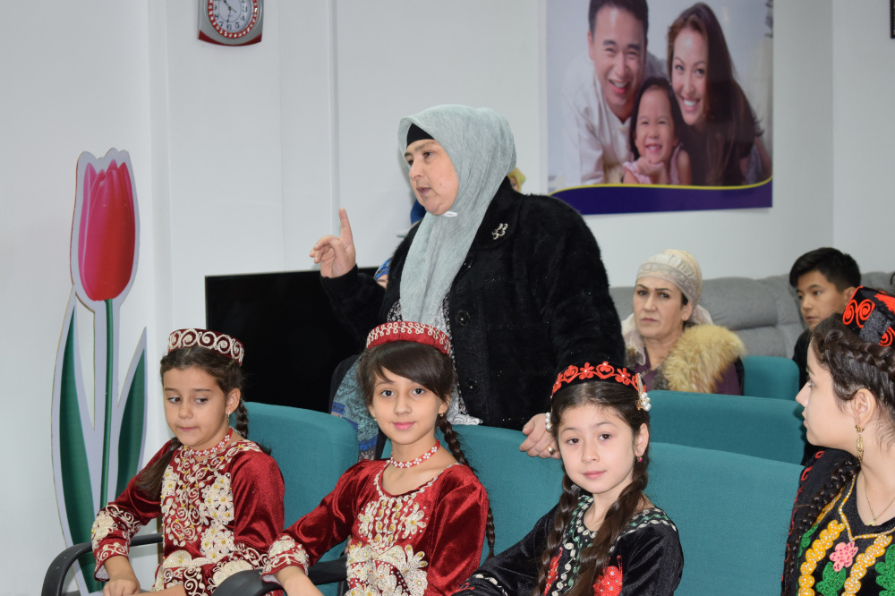 Consul of Tajikistan Met with Representatives of the Ethno-cultural Centre in Taraz