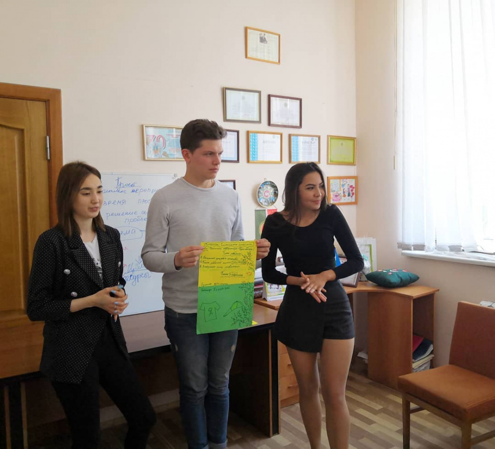 В Петропавловске слушатели Школы волонтерства овладели навыками лидерских качеств