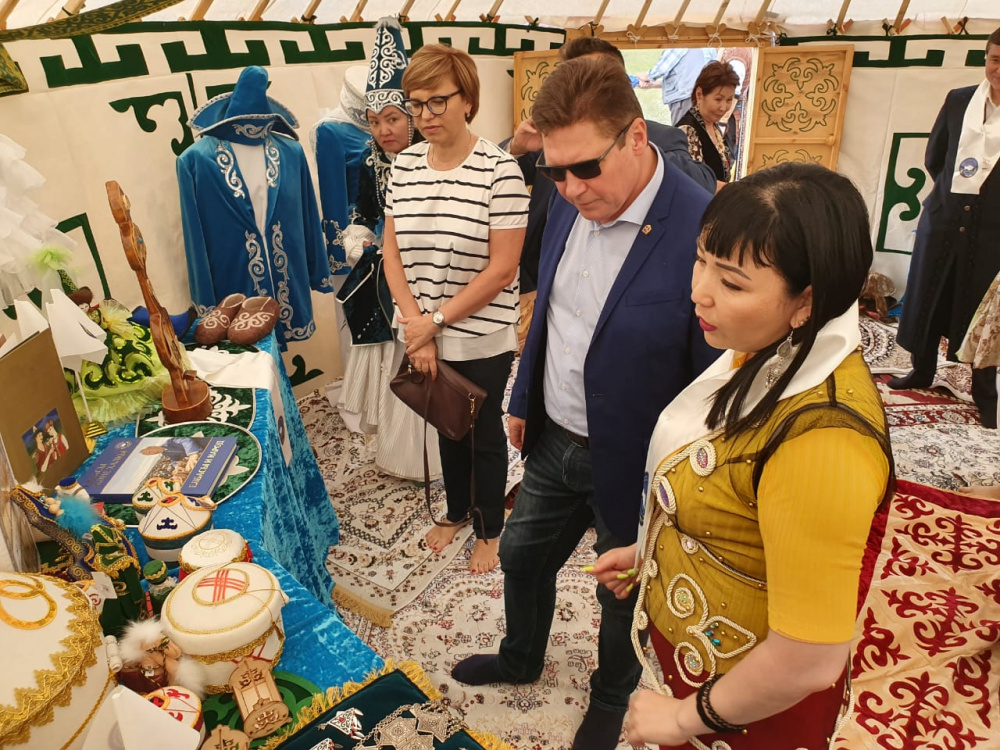 Казахстанская делегация приняла участие в VI региональном казахском празднике в Челябинской области