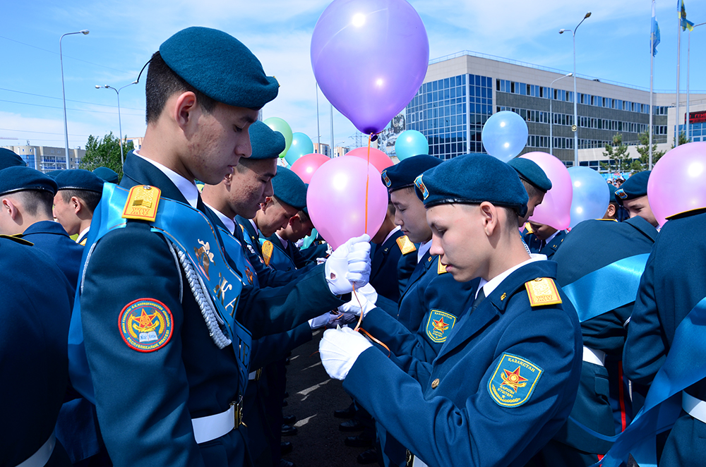  «Жас ұлан» мектебінің 2016 жылғы түлектері