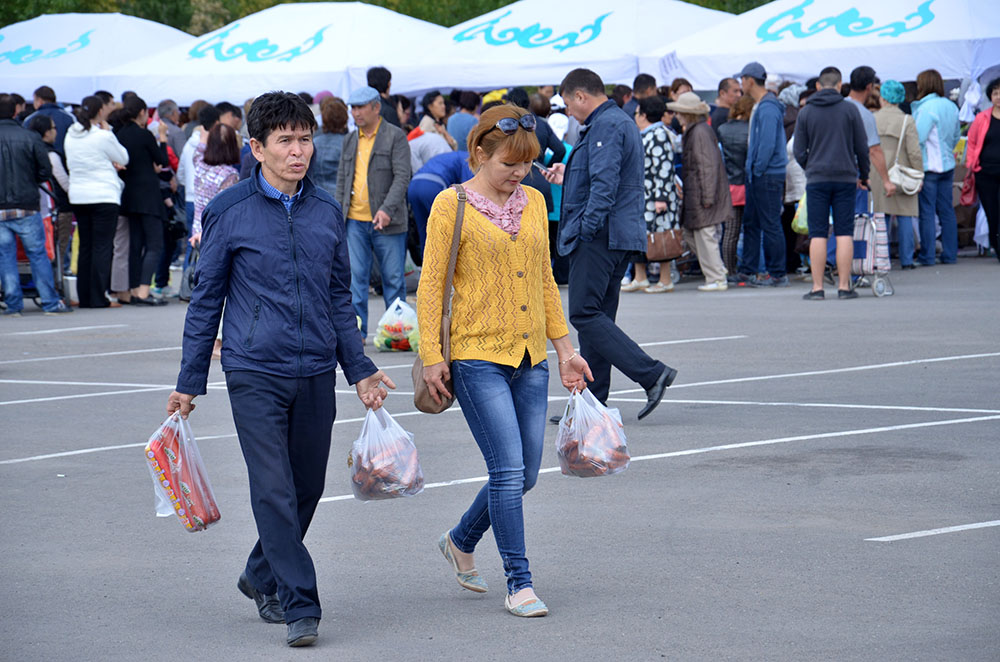 Астанада Жамбыл облысының ауыл шаруашылығы өнімдерінің жәрмеңкесі басталды (фото)   