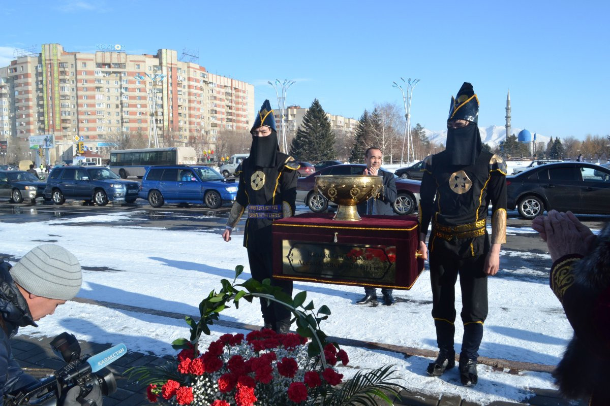 «ҚХА - 20 ізгі іс» эстафетасы Өскеменге жеткізілді